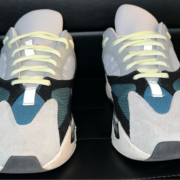 Adidas
Yeezy Boost 700 Wave Runner - Picture 3 of 6